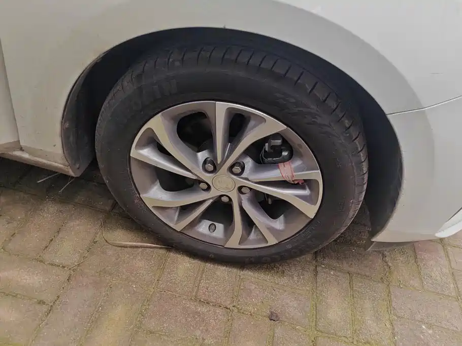 Buick Verano — миниатюра 6