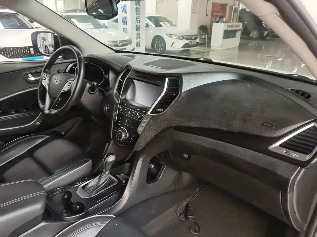 Hyundai Santa Fe 2.0T Auto 2WD Smart Type 7 seats, фото 6