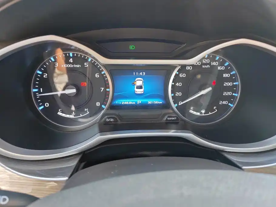 Geely Emgrand — миниатюра 14