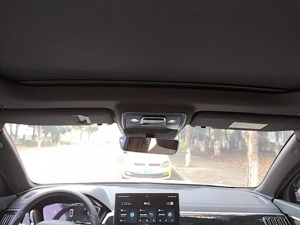 BYD PLUS New Energy — миниатюра 18