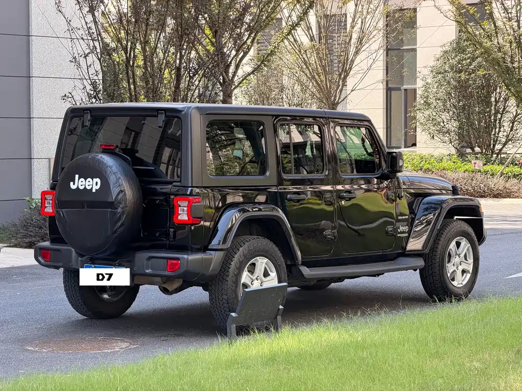 Jeep Wrangler — миниатюра 11