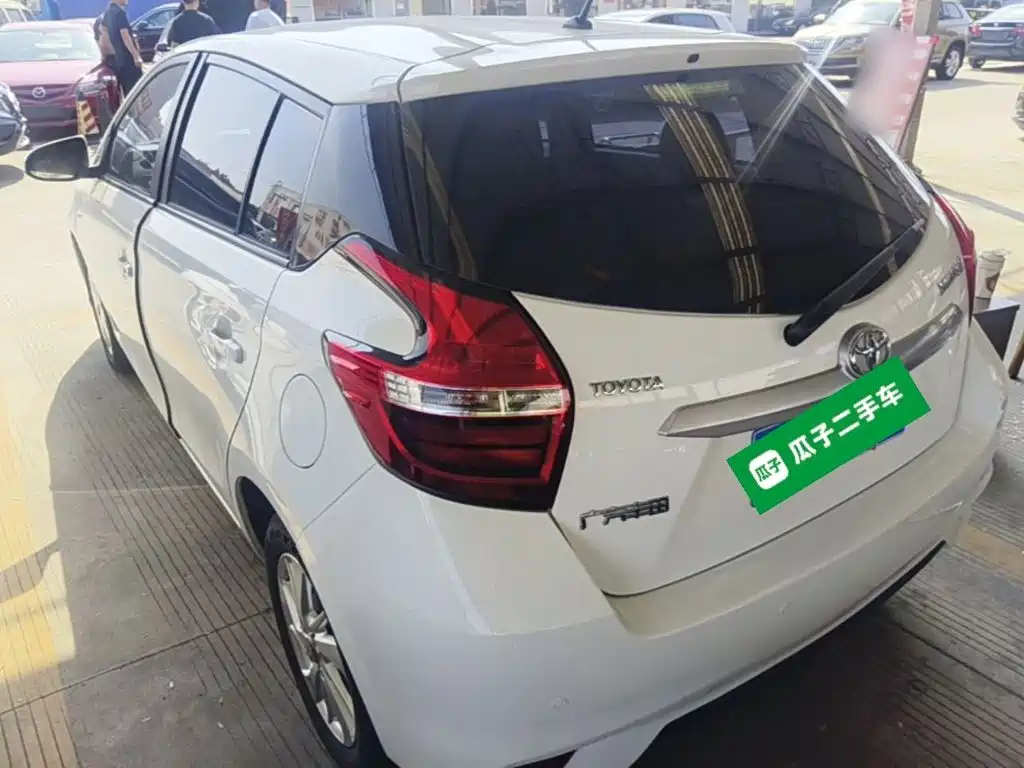 Toyota Yaris L — миниатюра 5