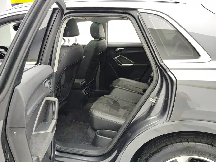 Audi Q3 — миниатюра 11