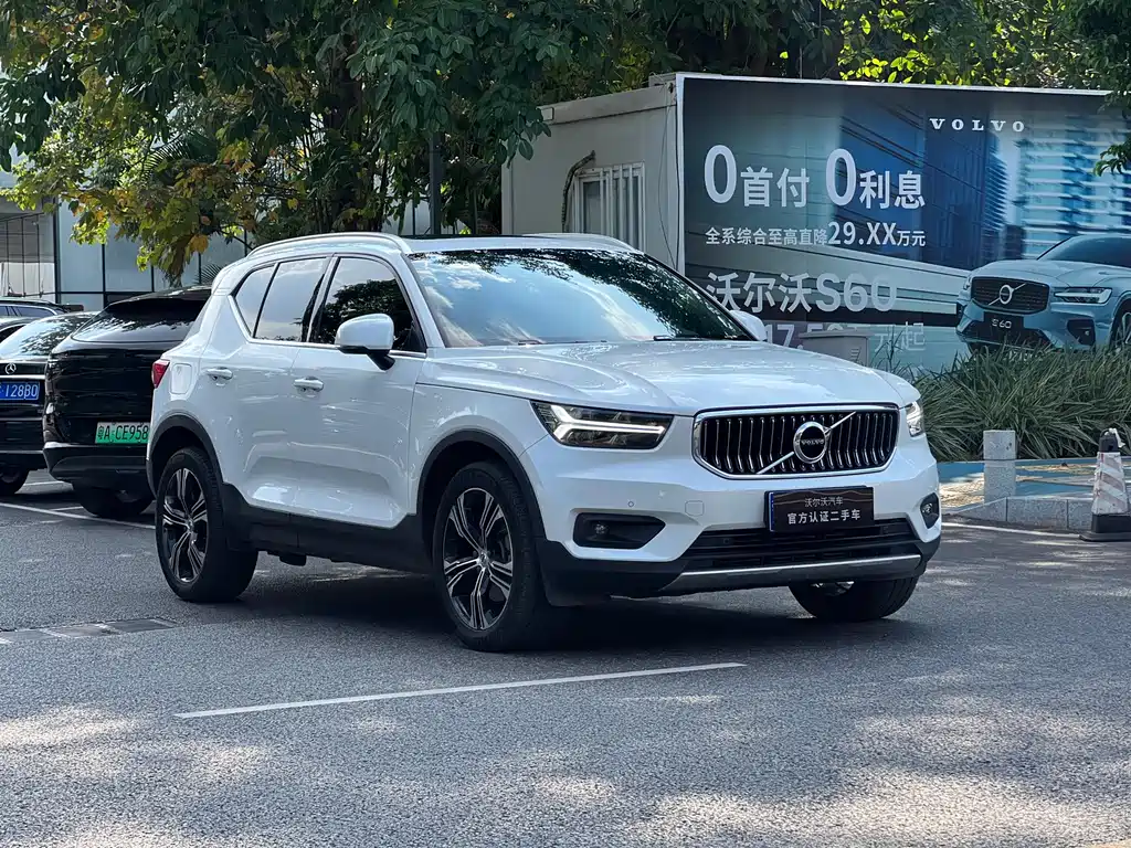 Volvo XC40 — миниатюра 3