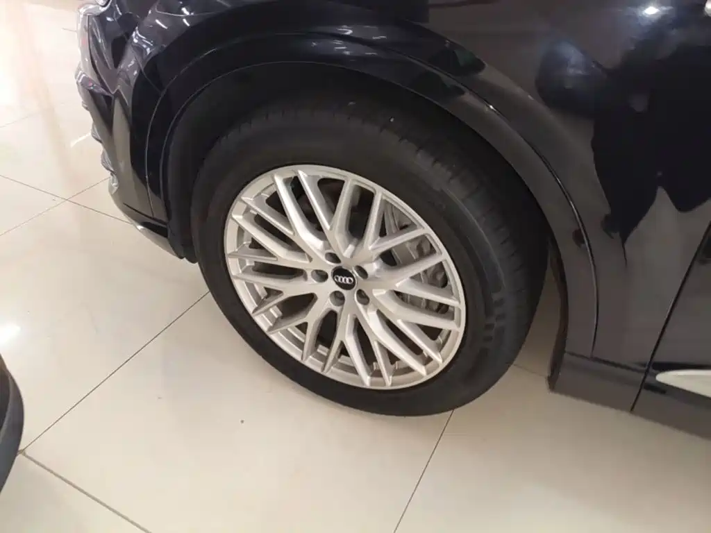 Audi Q7 — миниатюра 23