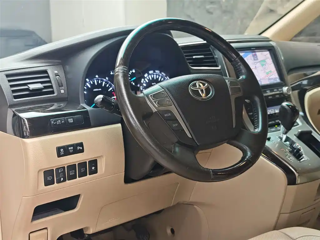 Toyota Alphard 2012 3.5L Luxury