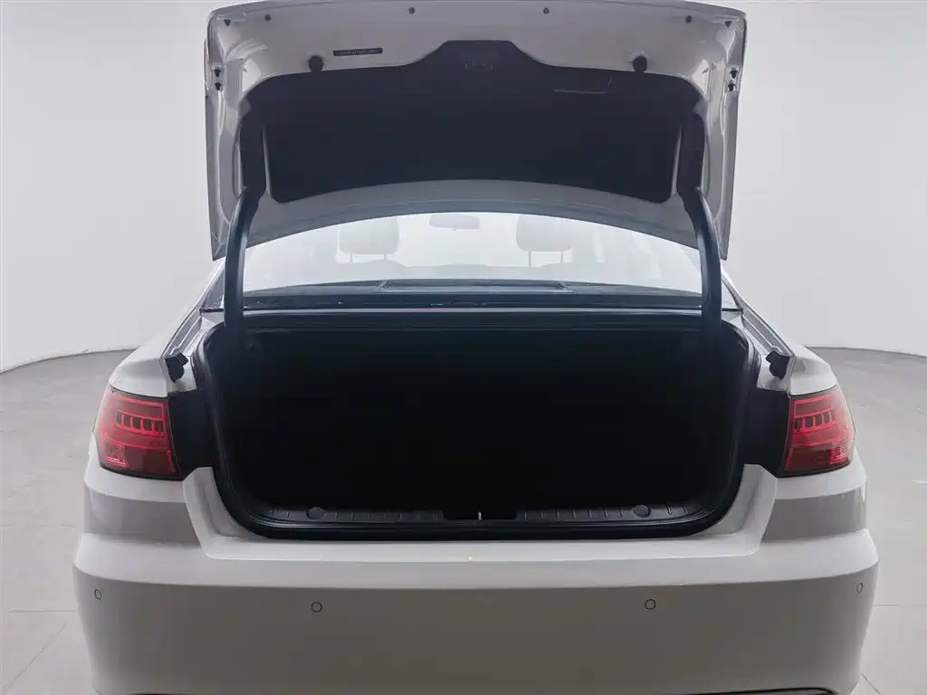 GEELY AUTOMOBILE EMGRAND GL