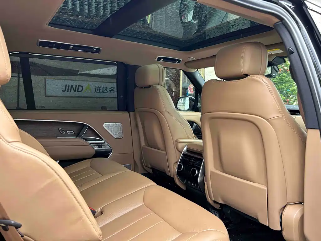 Land Rover Range Rover 2023 3.0 L6 400PS мест Long Wheelbase