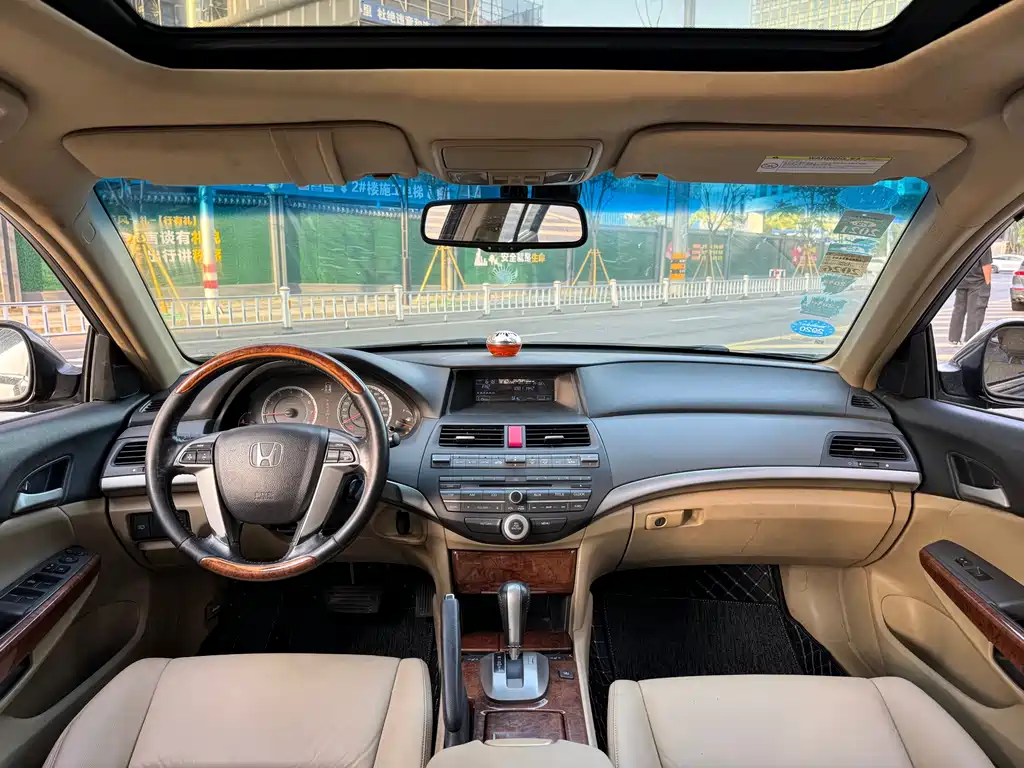 Honda Accord 2010 2.4L EXL Navi