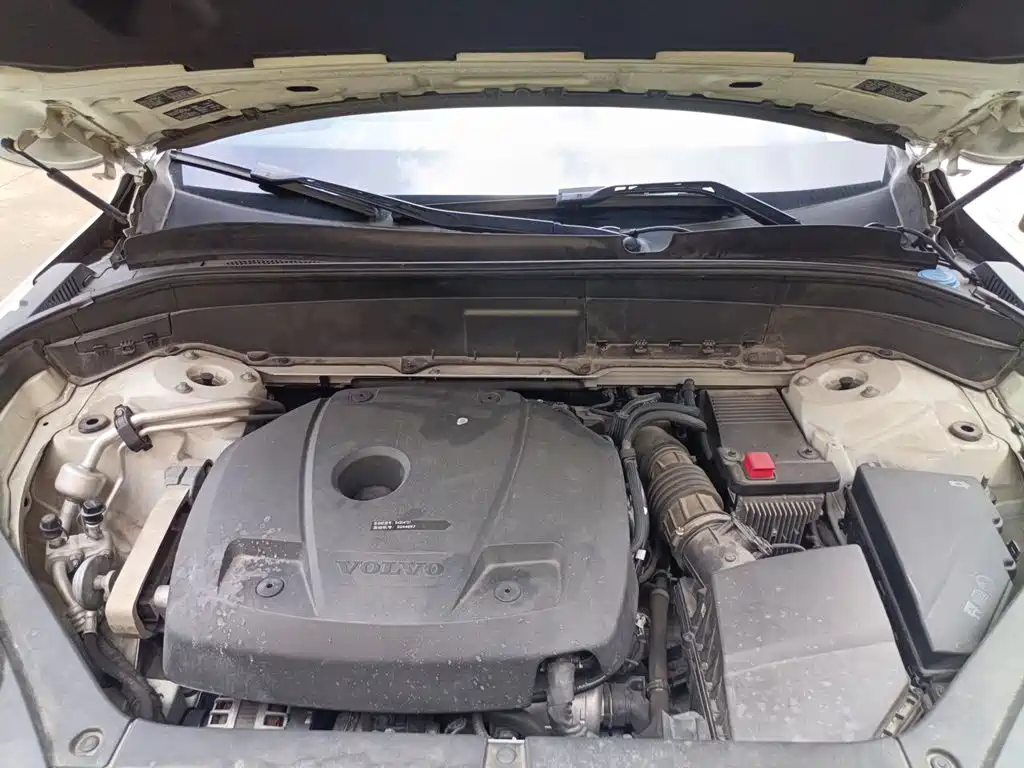 Volvo XC90 — миниатюра 21