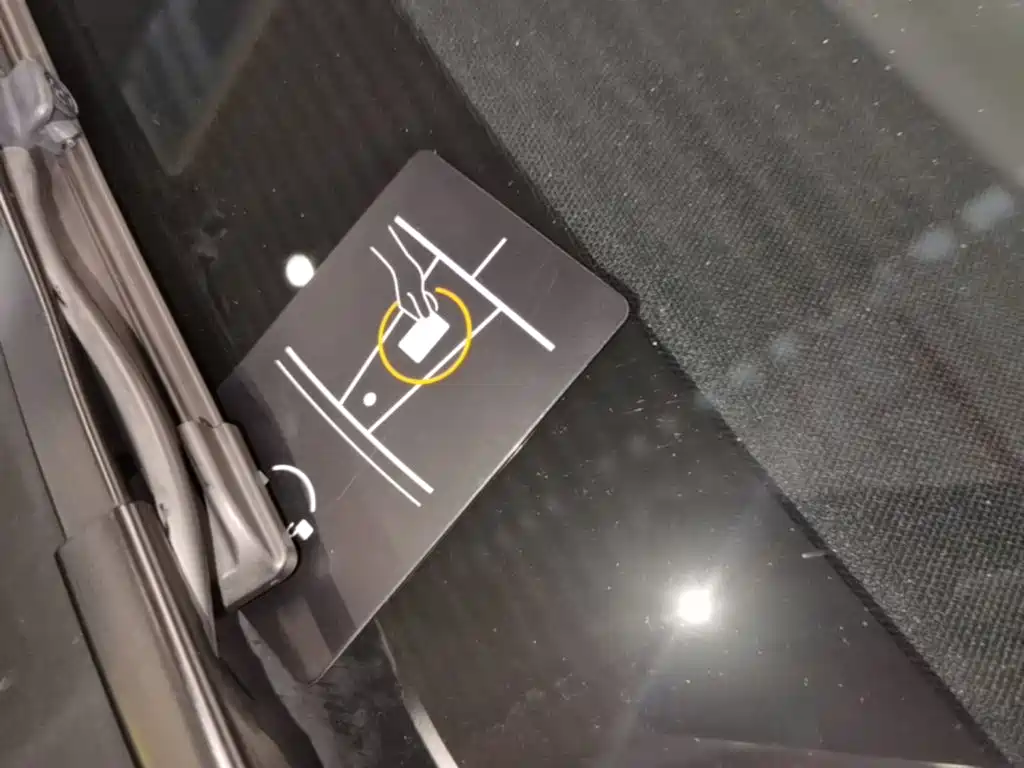 Tesla Model 3 — миниатюра 9