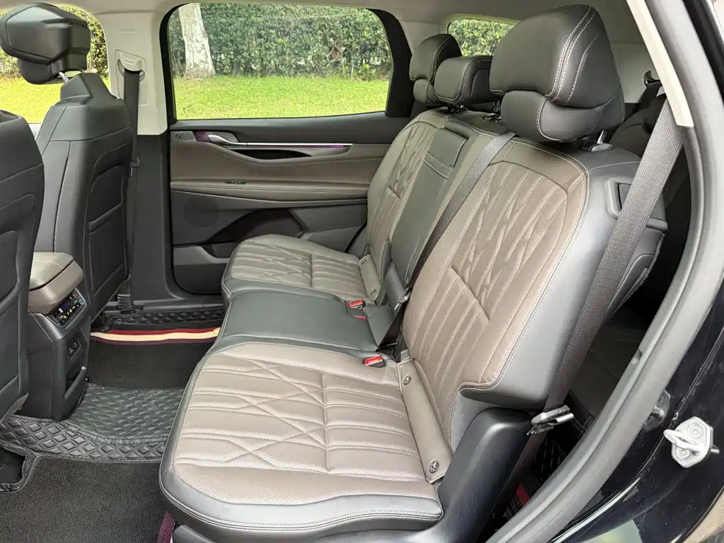 Ford Edge — миниатюра 12