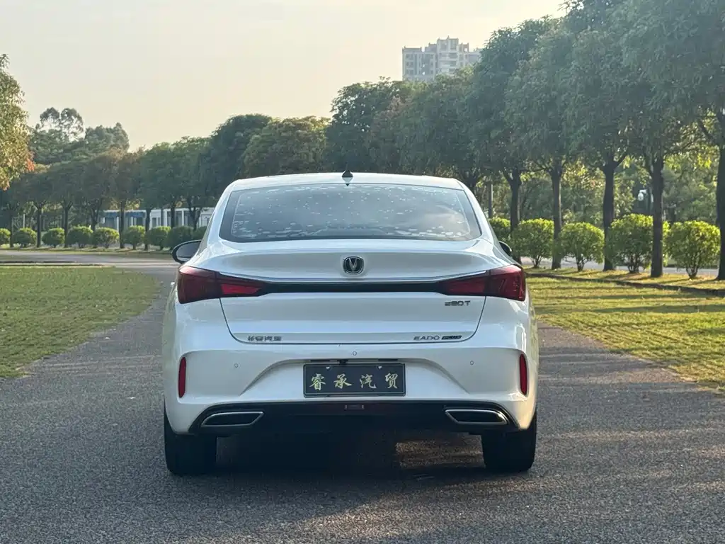 Changan Eado — миниатюра 5