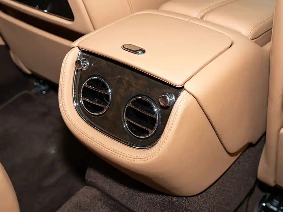 Bentley Mulsanne — миниатюра 23