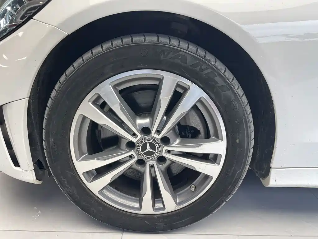Mercedes-Benz C-Class — миниатюра 15