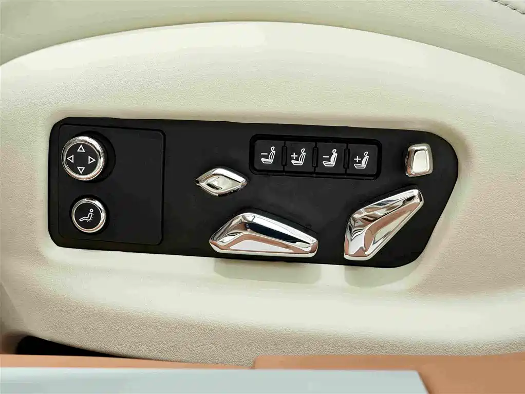 Bentley Flying Spur PHEV 2.9T V6 Hybrid, фото 21