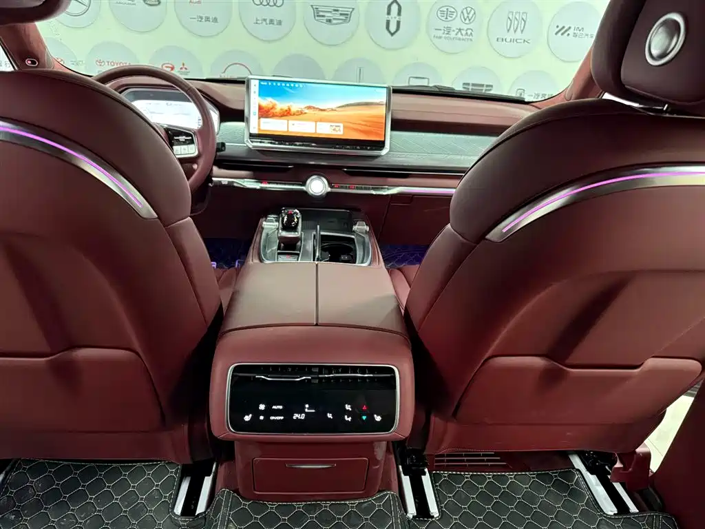 TANK TANK 700 NEW ENERGY