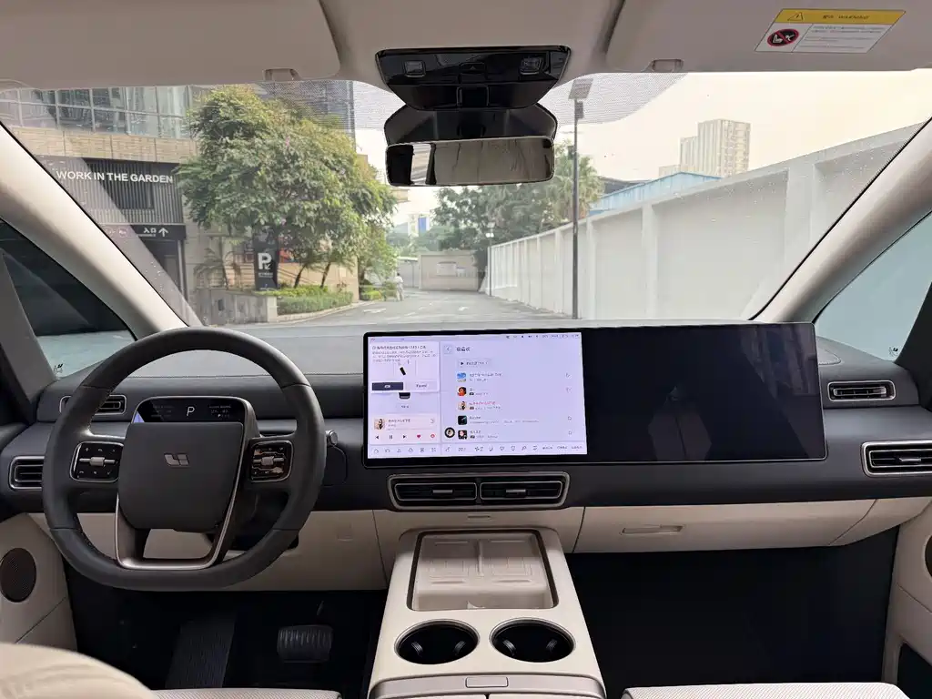 Li Auto Li MEGA — миниатюра 15