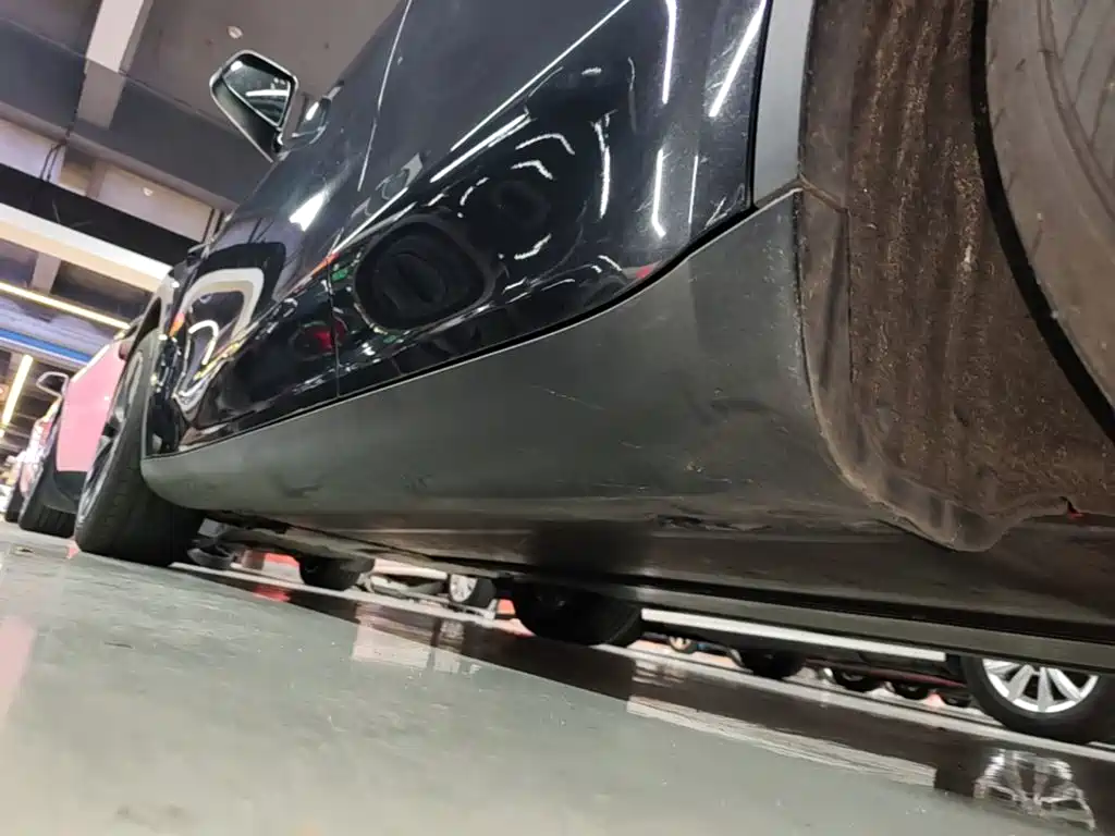 Tesla Model Y — миниатюра 22