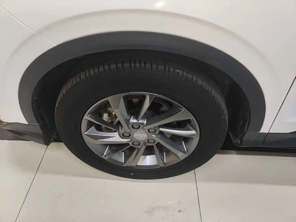 Geely Binyue — миниатюра 23