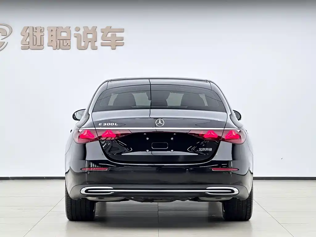 Mercedes-Benz E-Class — миниатюра 4