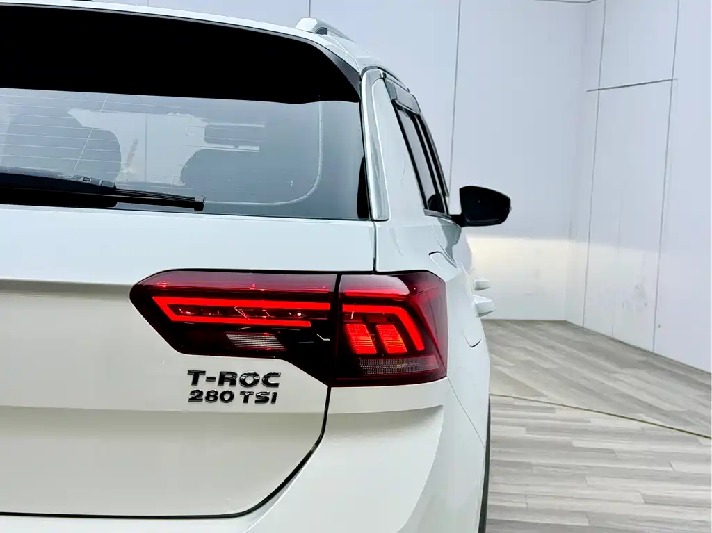 VOLKSWAGEN T ROC EXPLORING SONGS