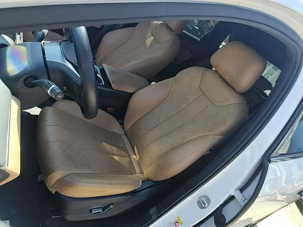 BYD L DM-i — миниатюра 15