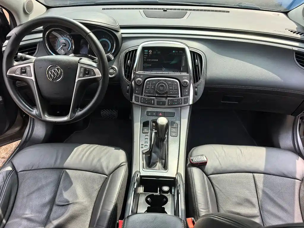 Buick LaCrosse — миниатюра 5