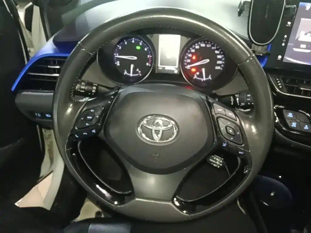 Toyota IZOA — миниатюра 11