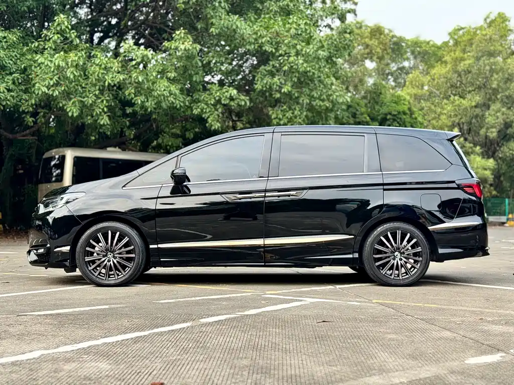 Honda Elysion — миниатюра 4