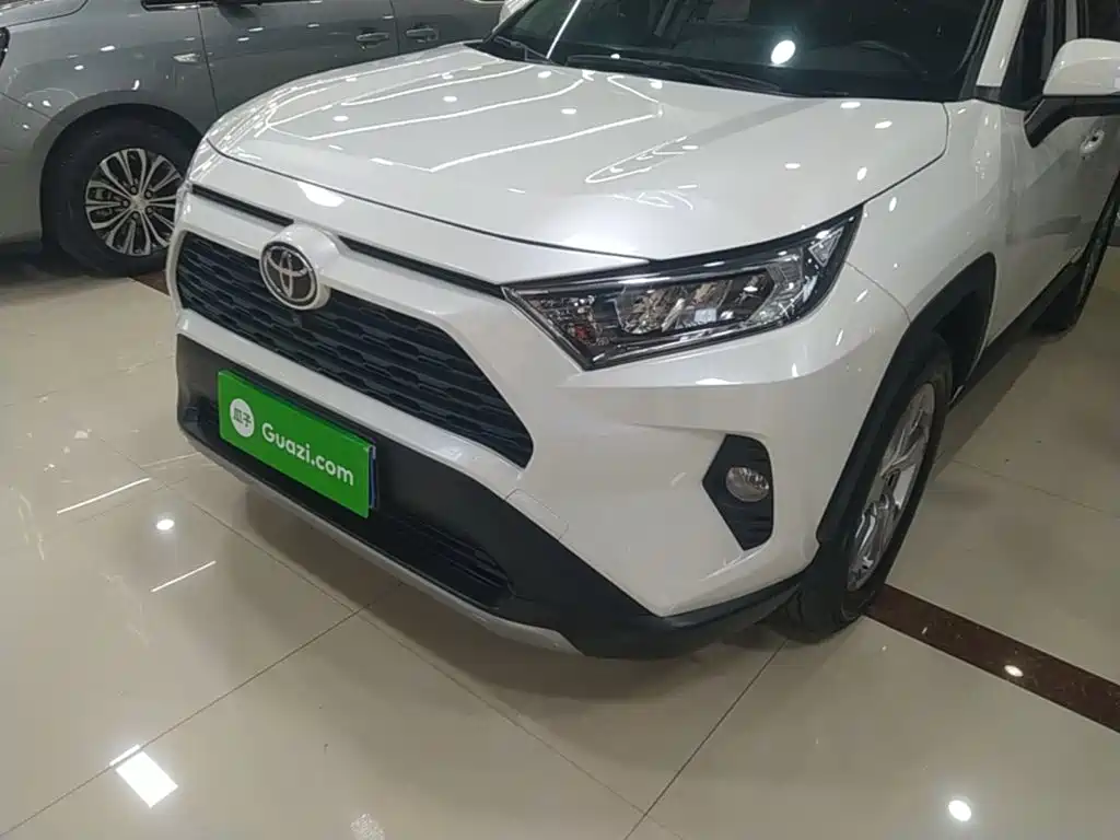 Toyota RAV4 — миниатюра 24