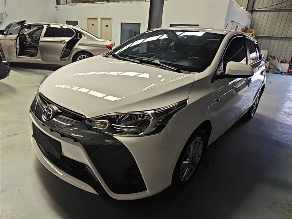 Купить Toyota Yaris L