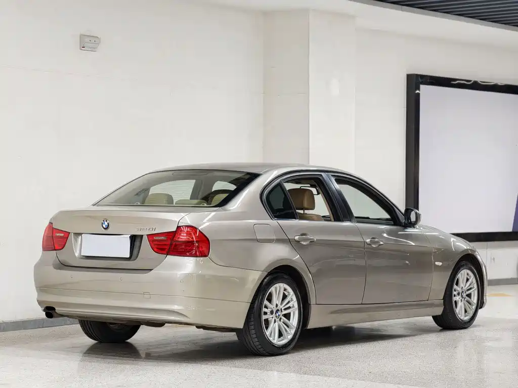 BMW 3 Series — миниатюра 9