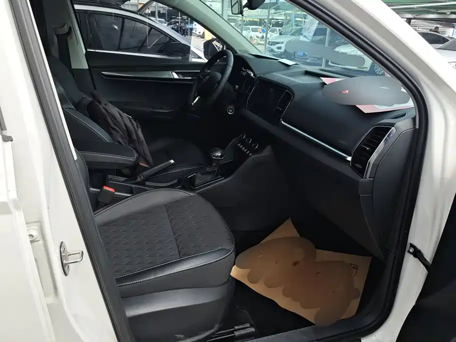 Skoda Karoq — миниатюра 8