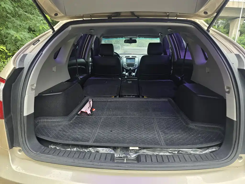 BYD S6 — миниатюра 7