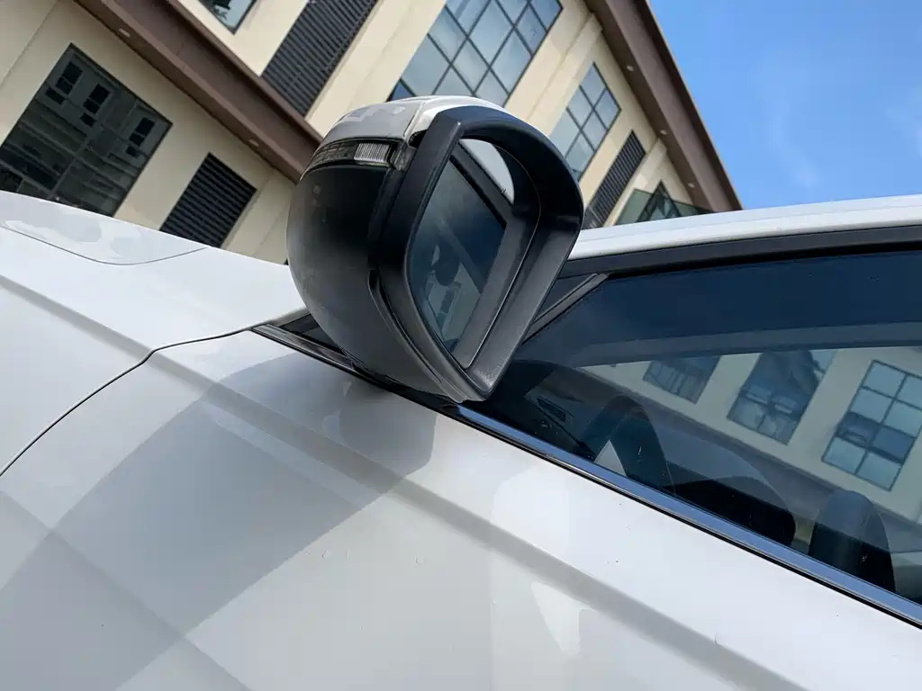 Volkswagen Lavida — миниатюра 9