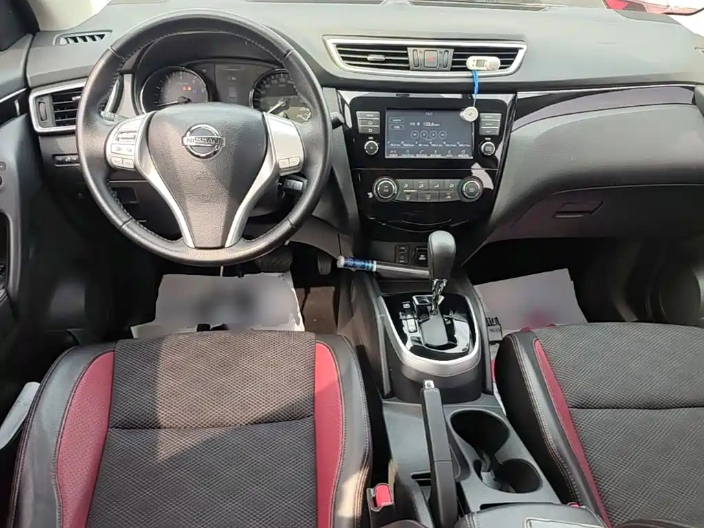 Nissan Qashqai 2017 2.0L CVT Smart V