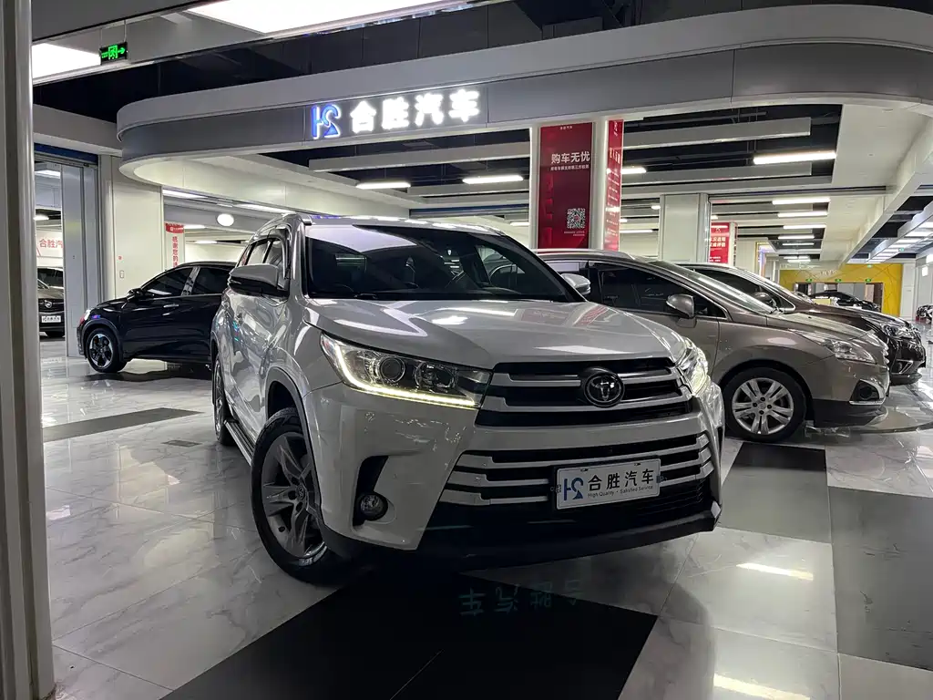 TOYOTA HIGHLANDER