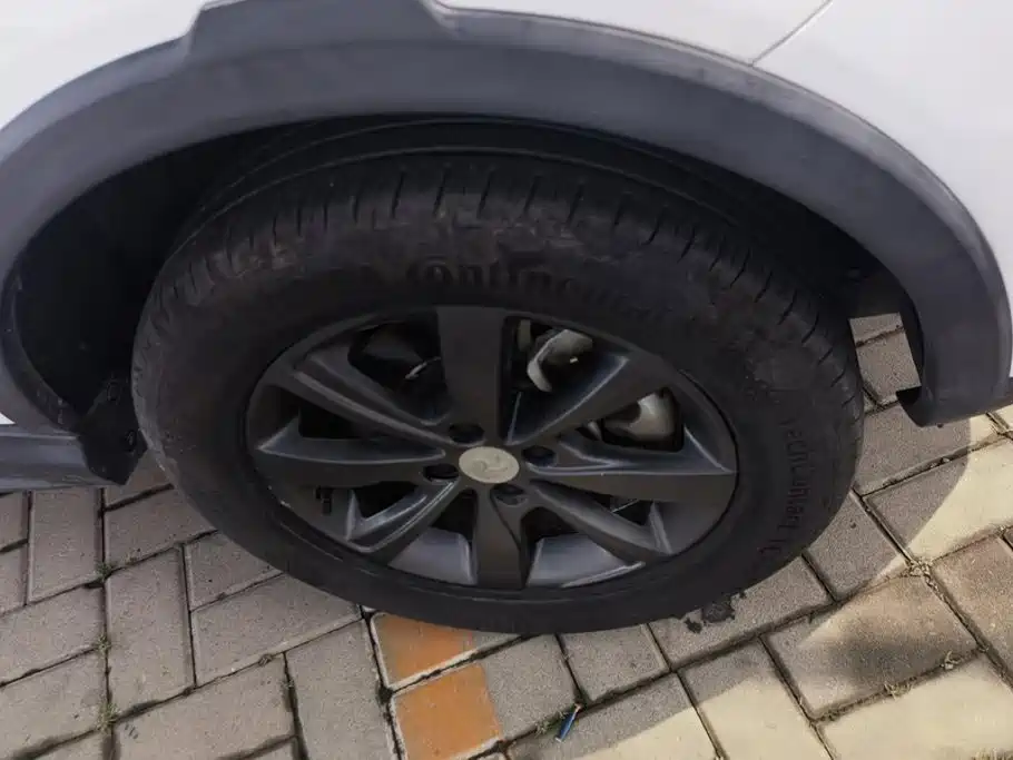 BYD Yuan EV — миниатюра 6