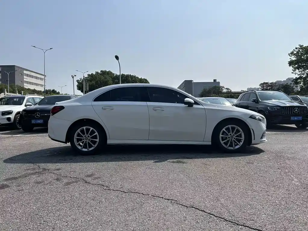Mercedes-Benz A-Class — миниатюра 4