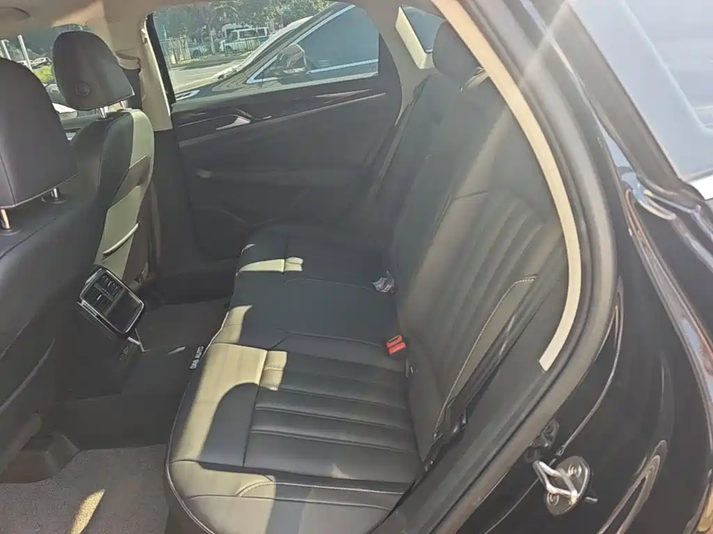 Volkswagen Passat — миниатюра 17