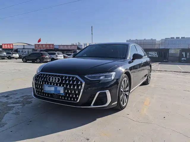 AUDI A8 2022