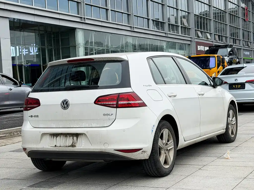 Volkswagen Golf 2017 1.6L AT Comfort