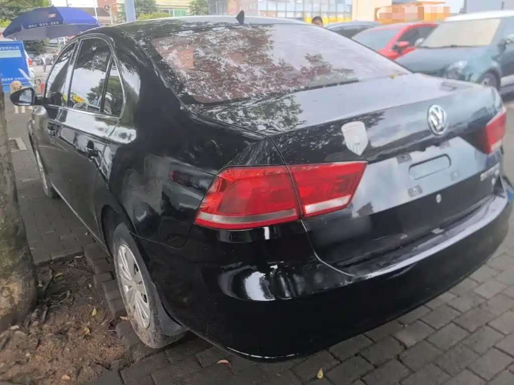 Volkswagen Santana — миниатюра 5