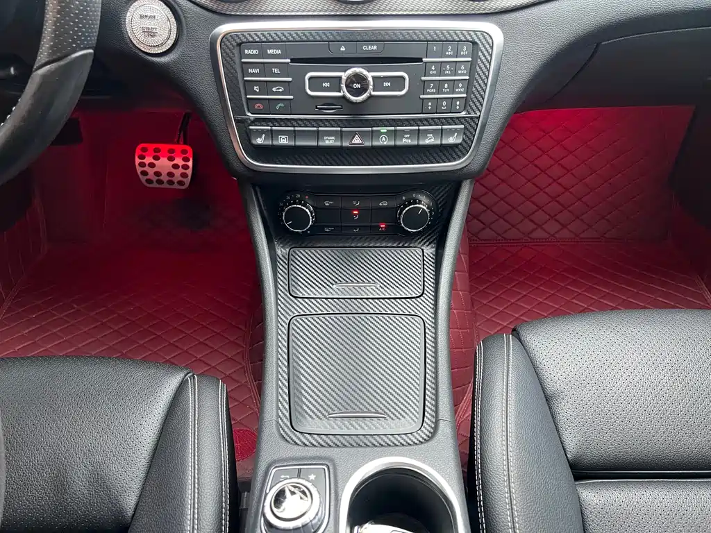 Mercedes-Benz GLA — миниатюра 23