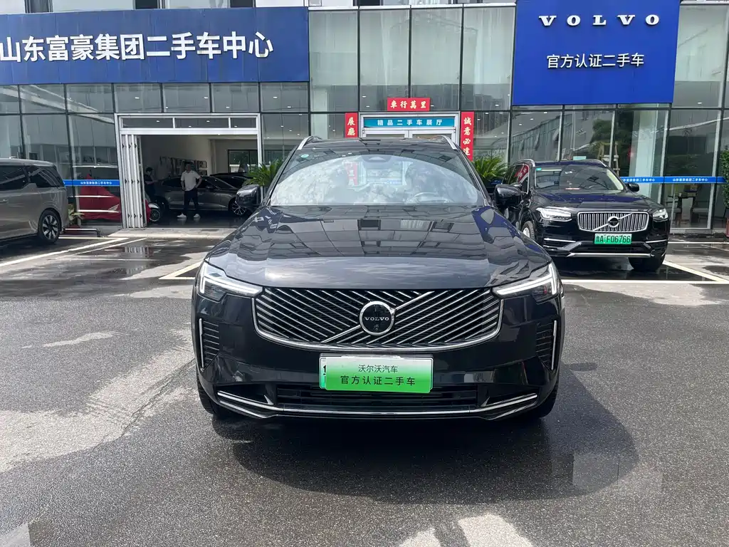 Volvo XC90 PHEV Facelift T8 Smart Supreme Luxury Edition 7 seats, фото 2