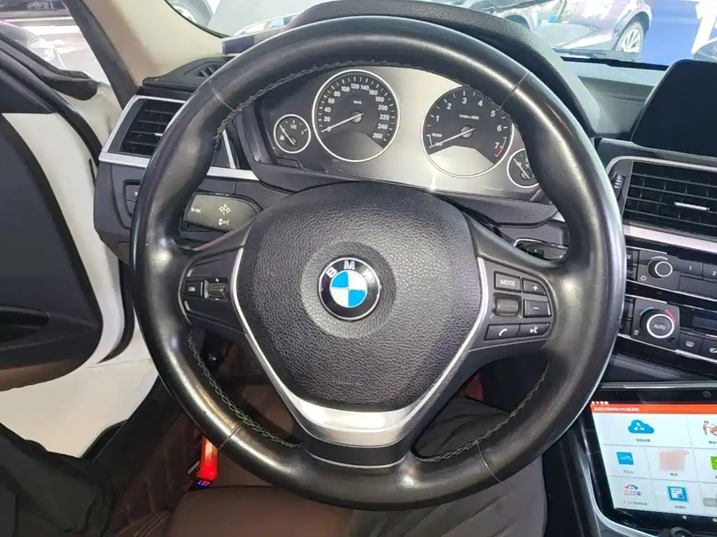 BMW 3 Series — миниатюра 11