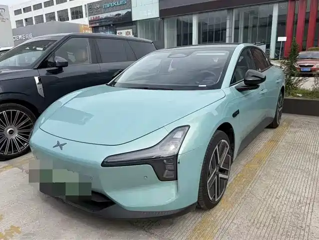 2025 Xpeng Mona M03