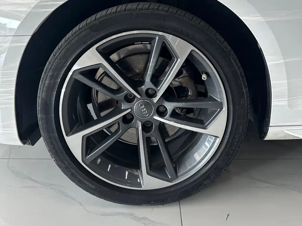 Audi A4L — миниатюра 6