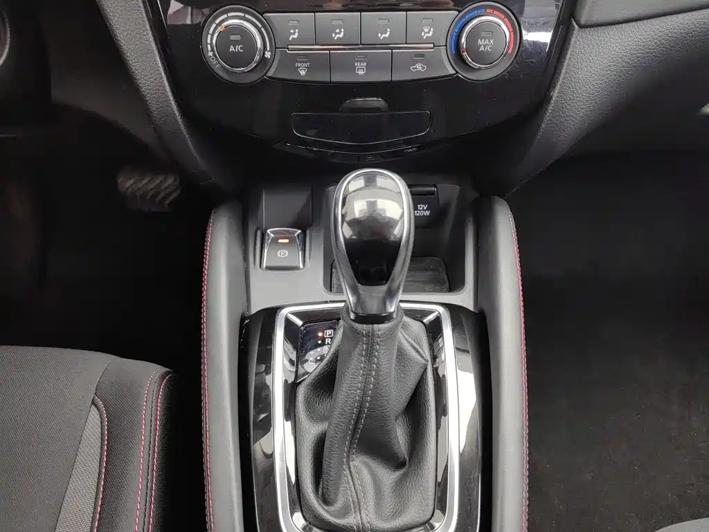 Nissan Qashqai — миниатюра 13